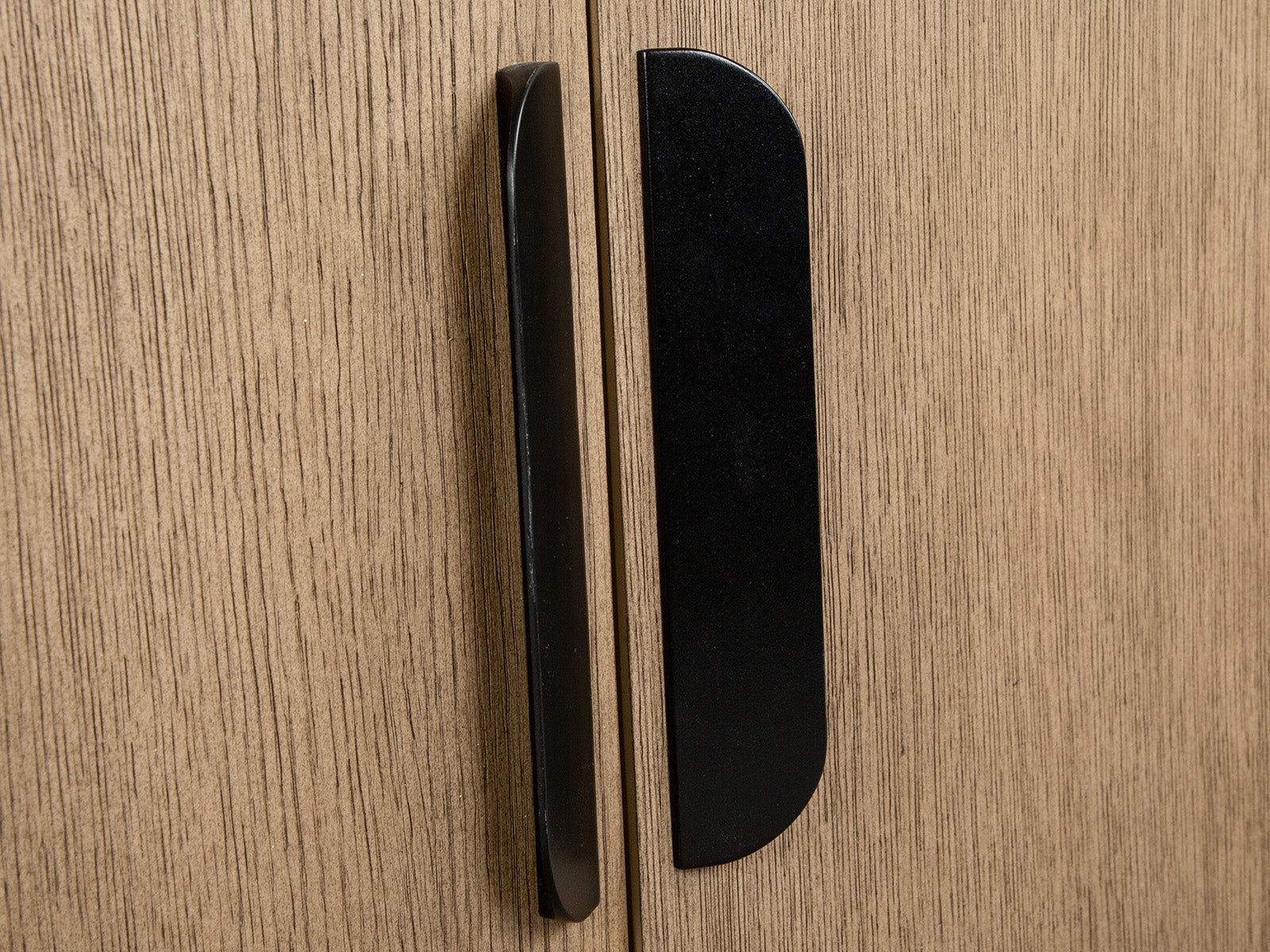 Tristan Display Cabinet - view 7